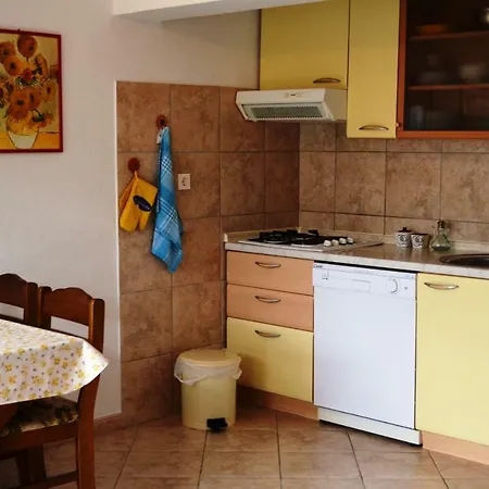 Miljana Apartman Supetar
